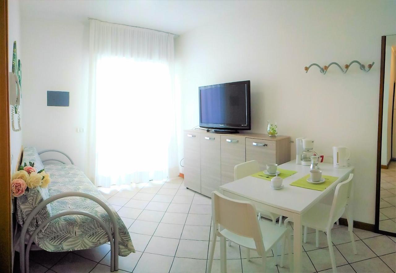 Green Holiday Wohnung Mit Schwimmbad Bibione Eksteriør billede